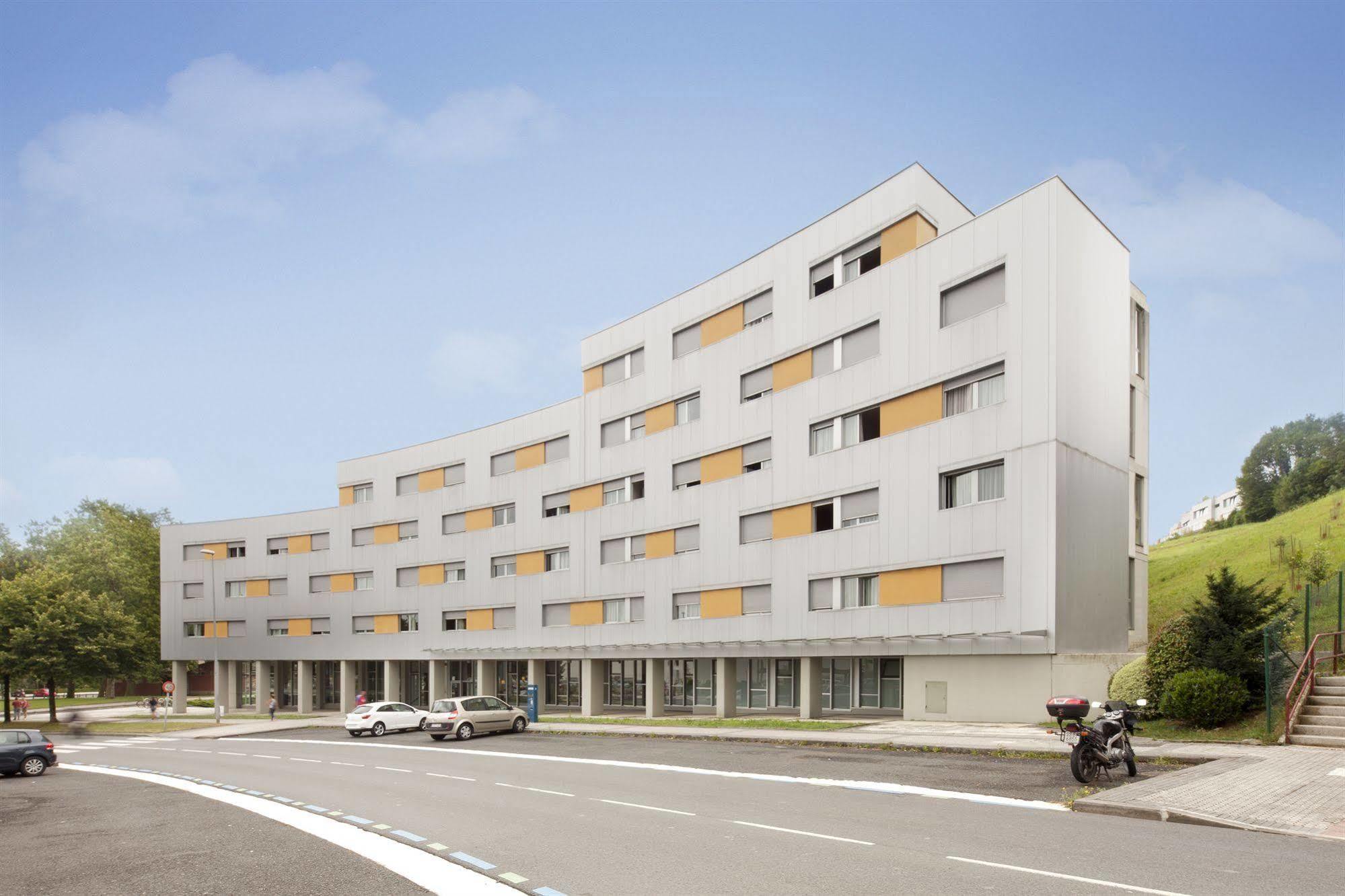 Residencia Universitaria Resa Manuel Agud Querol San Sebastian Exterior photo